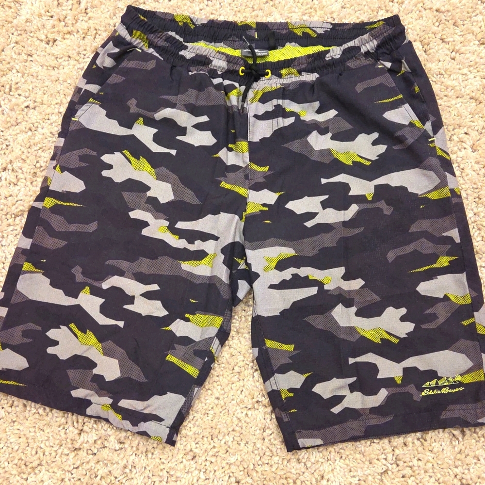 Eddie Bauer Swim Trunks size XL 18/20